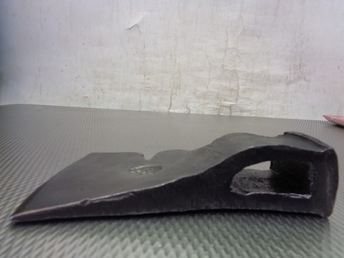 Altes zimmermann beil axt - zimmermann,