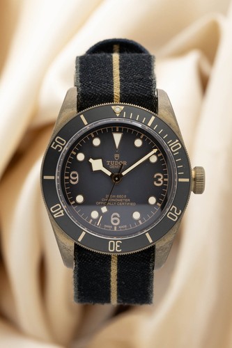 Tudor black bay - black,
