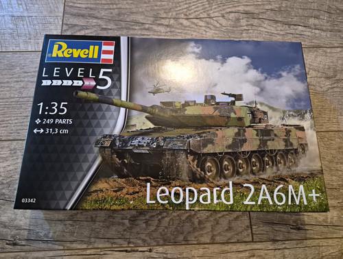 Neu revell leopard - revell, 2a6m+