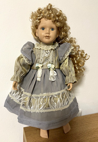Porzellanpuppe blaue augen - porzellanpuppe,