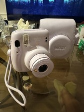 Instax Mini 11 Polaroid, mit Hülle und 77 Stück Fotofilm