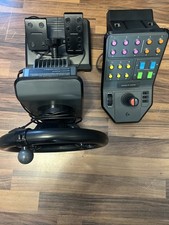 Logitech Farming Simulator Komplettset mit Lenkrad, Pedale und Steuerpult