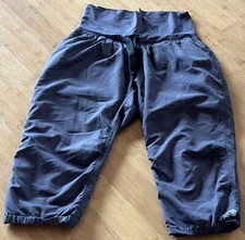 ** Newline ** kurze Sport Hose ** Grau  **  S  ** Super Zustand **