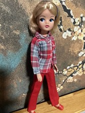 Pedigree Sindy 2GEN Puppe 