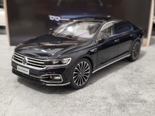 1/18 VW Phideon Modellauto OVP