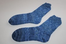 HANDGESTRICKT SELBSTGESTRICKTE