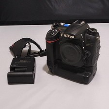 NIKON D7000