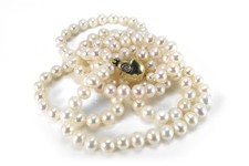 Lange Akoya Perlenkette