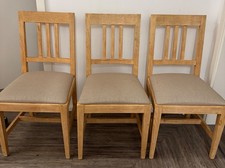 8 Stühle ohne und mit Armlehen Marke Marktex Pinie