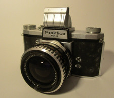 Praktica FX 2 mit Carl Zeiss Flektogon 2,8/35