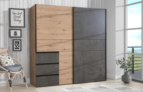 Kleiderschrank