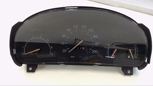 Saab 900 ys3d - 2.0i,