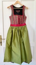 Schönes Seidendirndl der