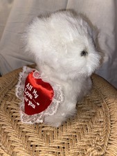 Stofftier, Plüsch-/Kuscheltier, weißer Hund Mit Herz