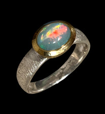 Edelopal Feuerrote Flamme Ring in Silber mit vergoldeter Fassung