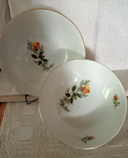 2 Schüsseln mit Rosendekor Porzellan Goldrand von Kahla ,21 u. 23 cm