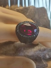 Herren Ring Gr 60 in Schwarz Gothic schöner großer fetter roter Stein Vampir