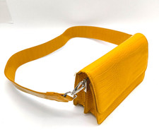 Pieces Tasche Gelb mit Riemen