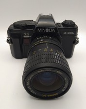 MINOLTA X-300s analoge Spiegelreflexkamera m. Macro- Zoomobjektiv 3.5-4.5/35-70