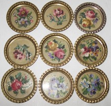 Untersetzer-Set (9-teilig) aus Messing mit Petit Point Goblin Strickerei unter G