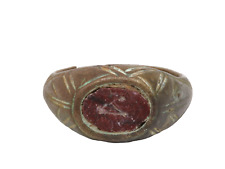 Römisches Reich  – Bronzering mit rotem Stein und Gravur | 3.–4. Jh. n. Christus