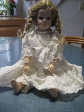 Schöne alte Gliederpuppe von