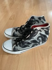 Sneaker Gr. 41 Damen grau-schwarz Flammenmotiv Graceland Chucks