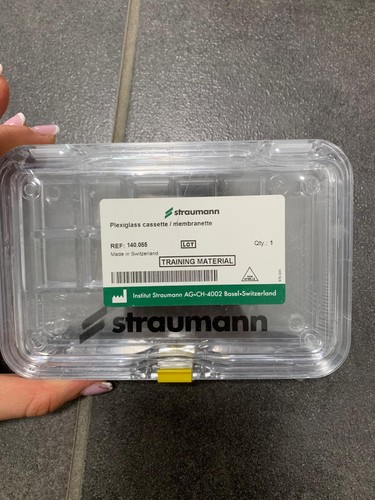 Straumann plexiglas - straumann,
