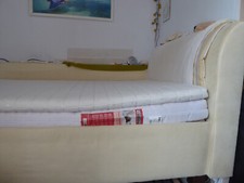 Polsterbett mit separater Matratze u. Topper, sehr gut erhalten!