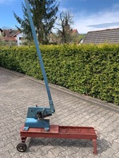 Metall-Hebelschere, Marke: Peddinghaus mit fahrbarem Untergestell