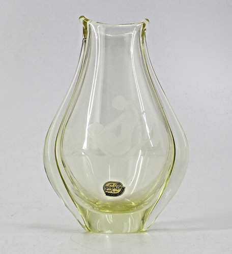 Vase mit sitzender frau - mit, frau-akt