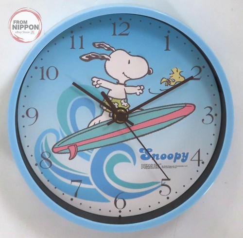 Snoopy surfing wanduhr sanrio - snoopy,