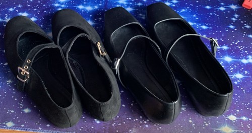 Paar schwarze damenschuhe - schwarze,