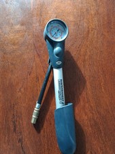 SKS Suspensioneer  Dämpferpumpe 25 bar