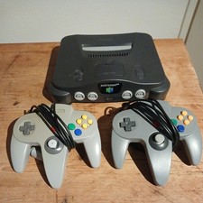 Nintendo N64  Konsole mit 2