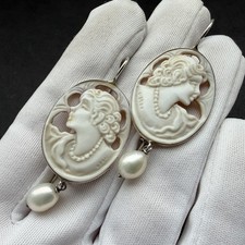 Moderne Designer Ohrringe