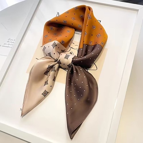 Elegantes tuch seidiger - seidiger, look