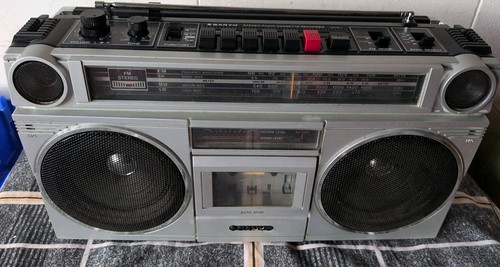 Sanyo m9916lu ghettoblaster - m9916lu,