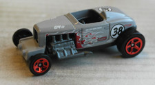 Hot Wheels Max Steel hellgrau
