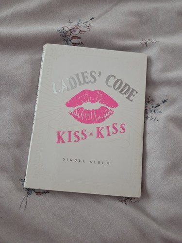 Ladies code kiss signed - code,