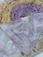 Louis Vuitton, Foulard Vintage