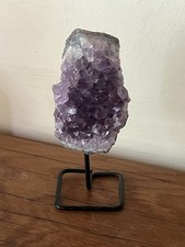 Amethyst Kristall mit Ständer 10cm Edelstein Rohstein Druse