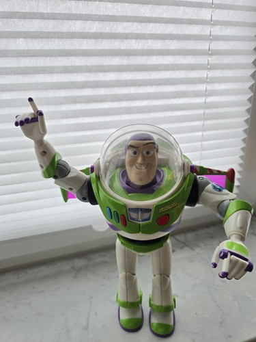 Buzz lightyear deutsch - buzz,