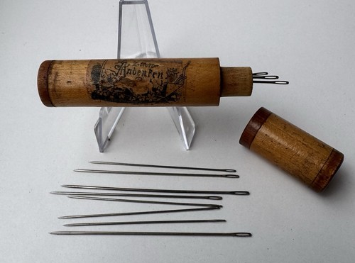 Antike nadeldose aus holz mit - antike,