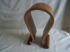 Kopfhörerständer aus Holz