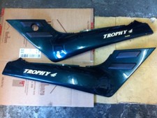 Seitenteile der Verkleidung hinten links und rechts Triumph Trophy 1200 T300E