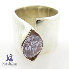 Schöner Designer Ring mit