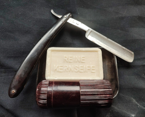 Altes rasiermesser - altes,