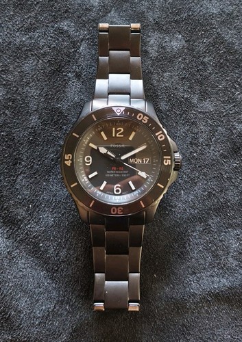 Fossil diver day - fb-02, date