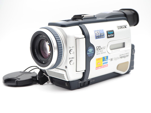 Near mint sony - near, dcr-trv30